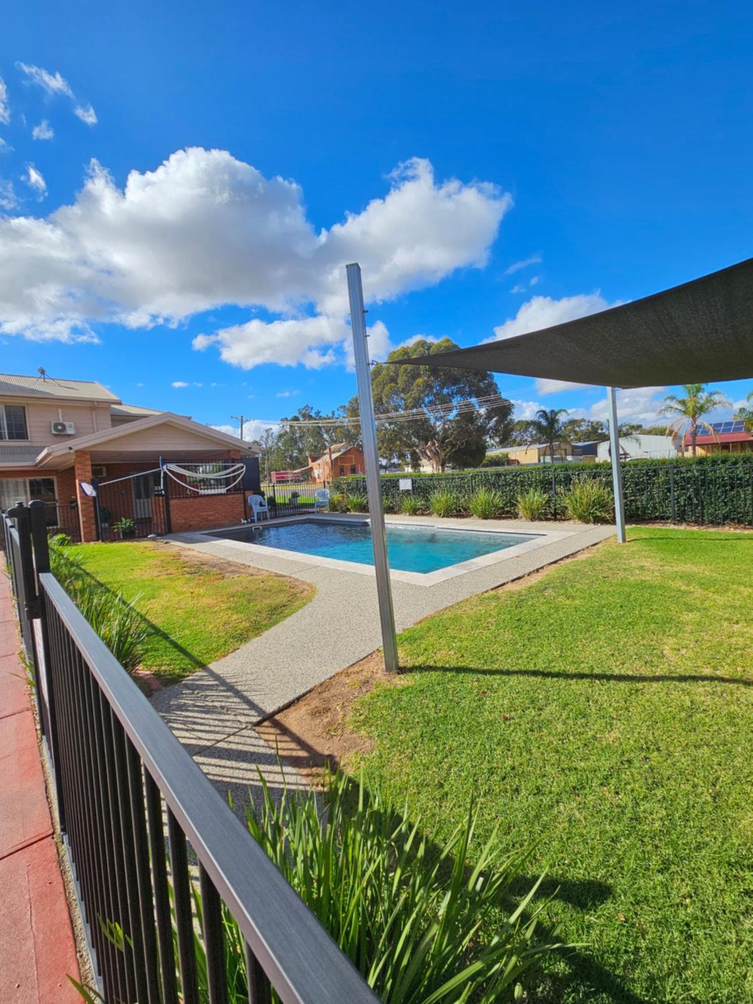 Bridge Motor Inn Tocumwal Exterior photo